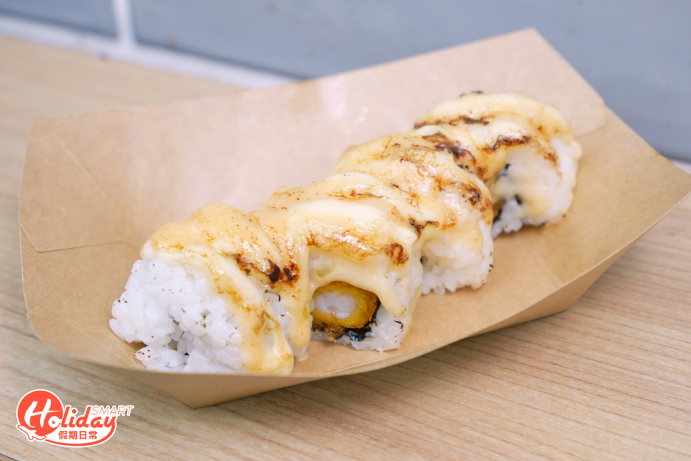 火炙芝士炸蝦飯卷（$26）是記者私心最愛。