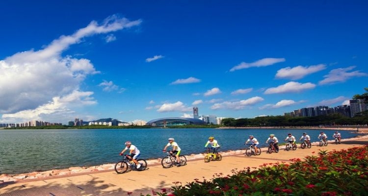 長者可以免費進入深圳市各大公園以及市政府投資建設的旅遊景點區。