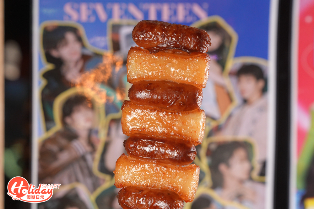 除了醬油蟹，還有多款韓國特色美食任食，如炸雞、辣湯烏冬及年糕香腸串等。