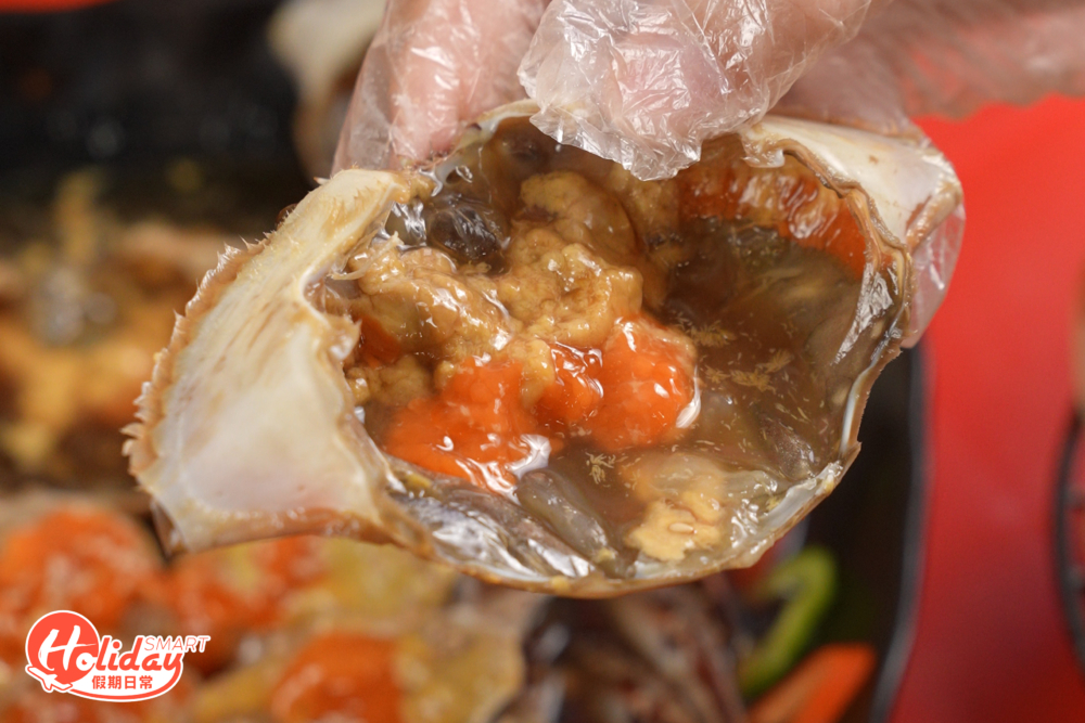 $298的價錢就只能食到公蟹，而$348可享頭一碟雌蟹。