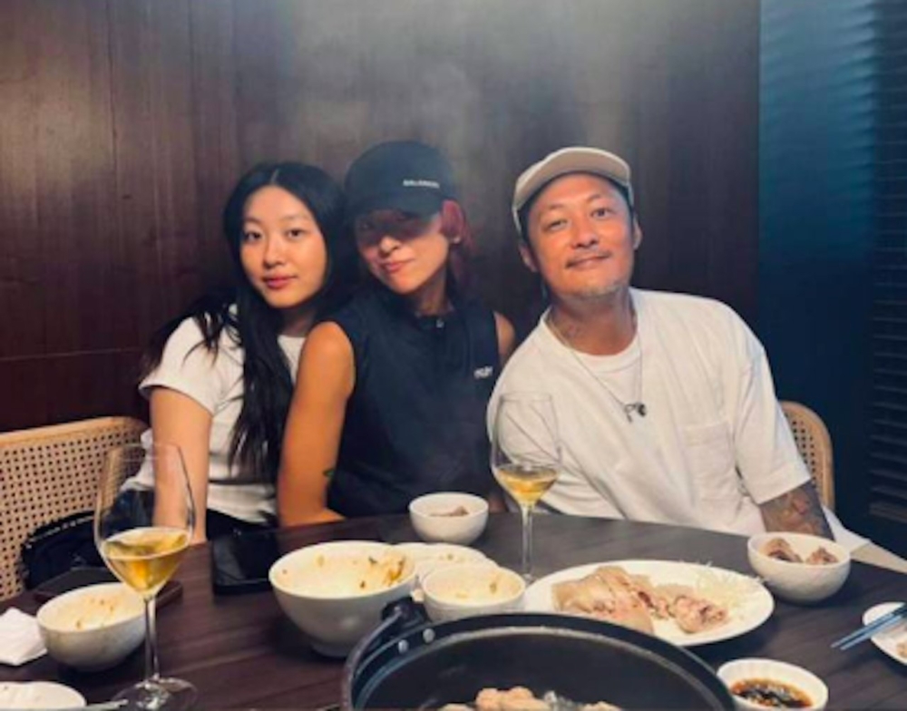 華納就在同日確認消息：「係啊，康堤加入咗Warner Family」