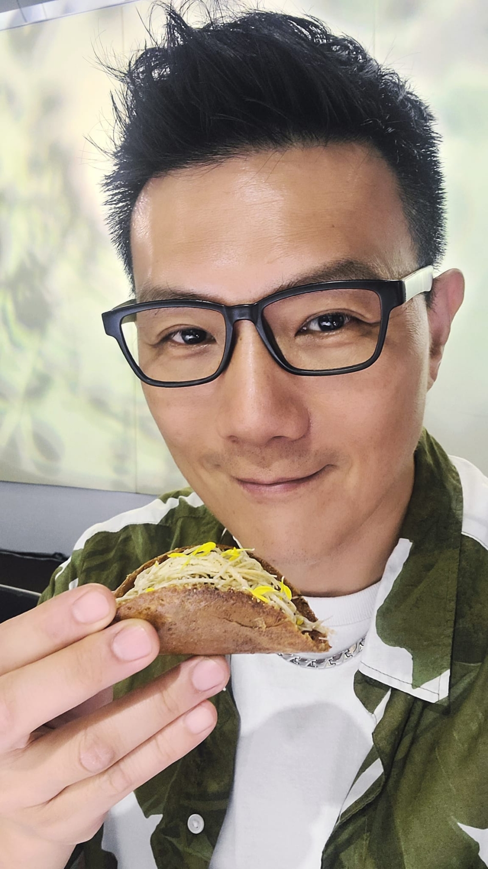 現年53歲的台灣男星蔣偉文曾經用芽菜減肥,還公開了他的減重餐單!