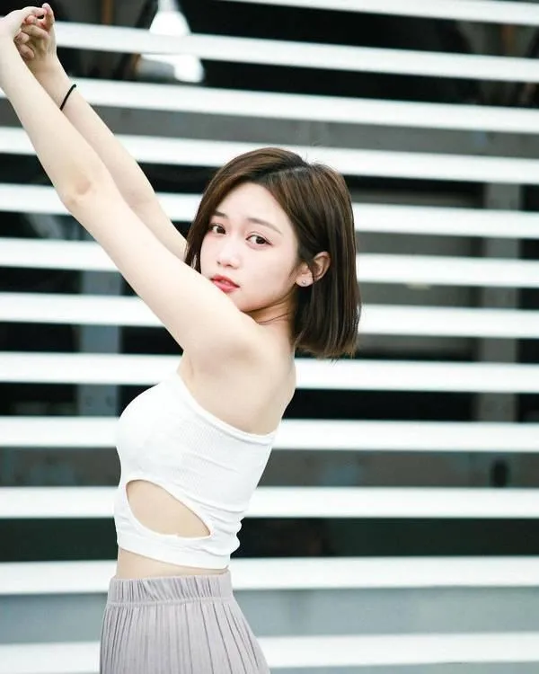 同時亦有另一部分網友反駁指丁丁其實唔差