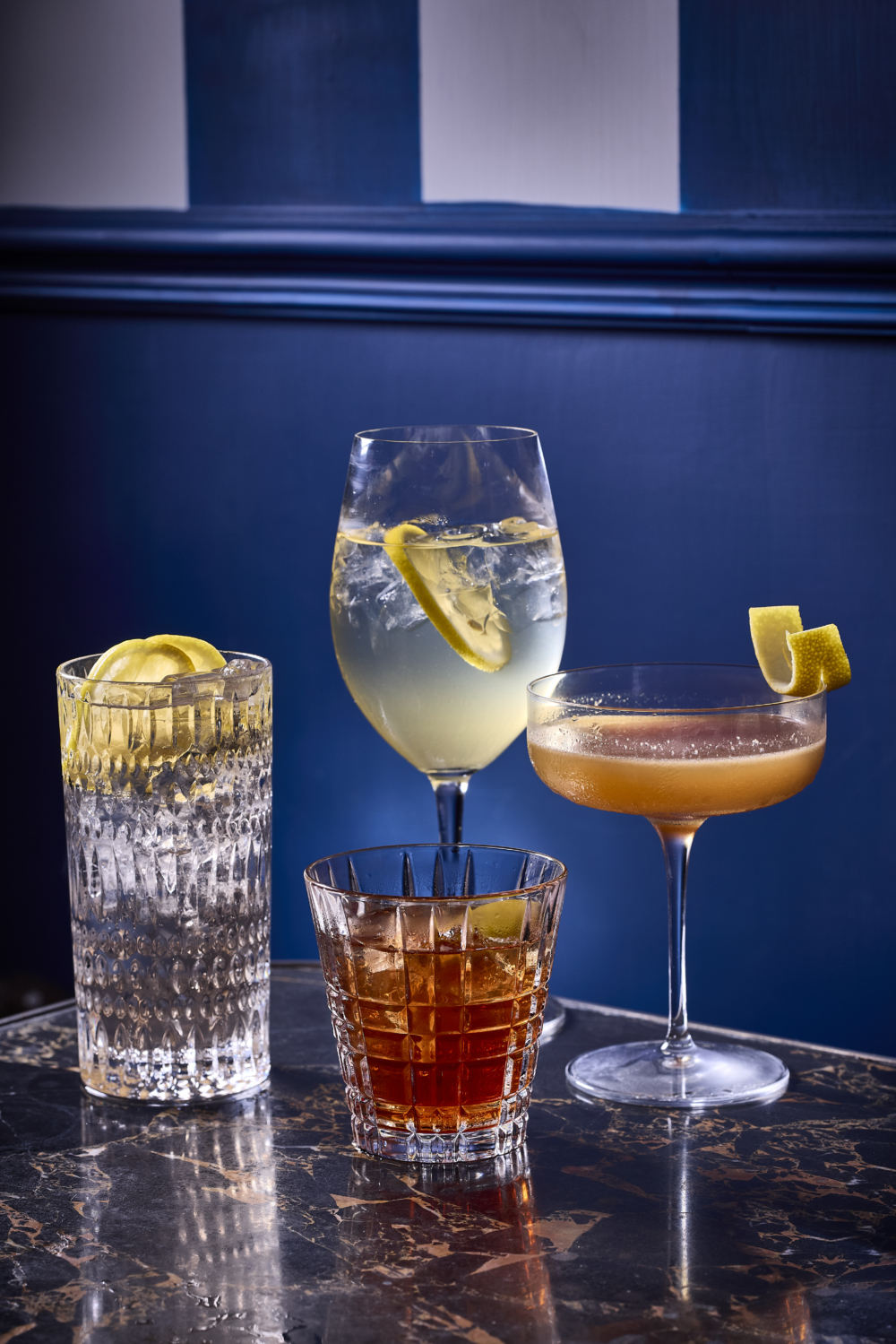 å Poele Restaurant Happy Hour