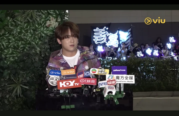 姜濤指自己是因為跑步期間想看夕陽，跨出欄杆外後突感不適才會意外墮海。