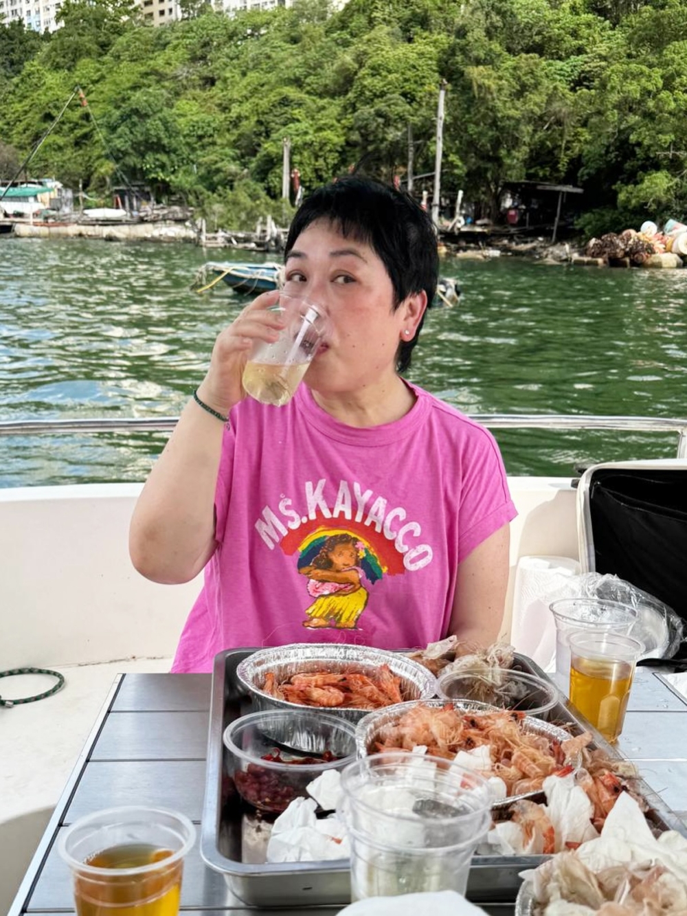 言論一出隨即惹怒一眾姜糖，指她向姜濤人生攻擊、落井下石，在其傷口上灑鹽有違專業