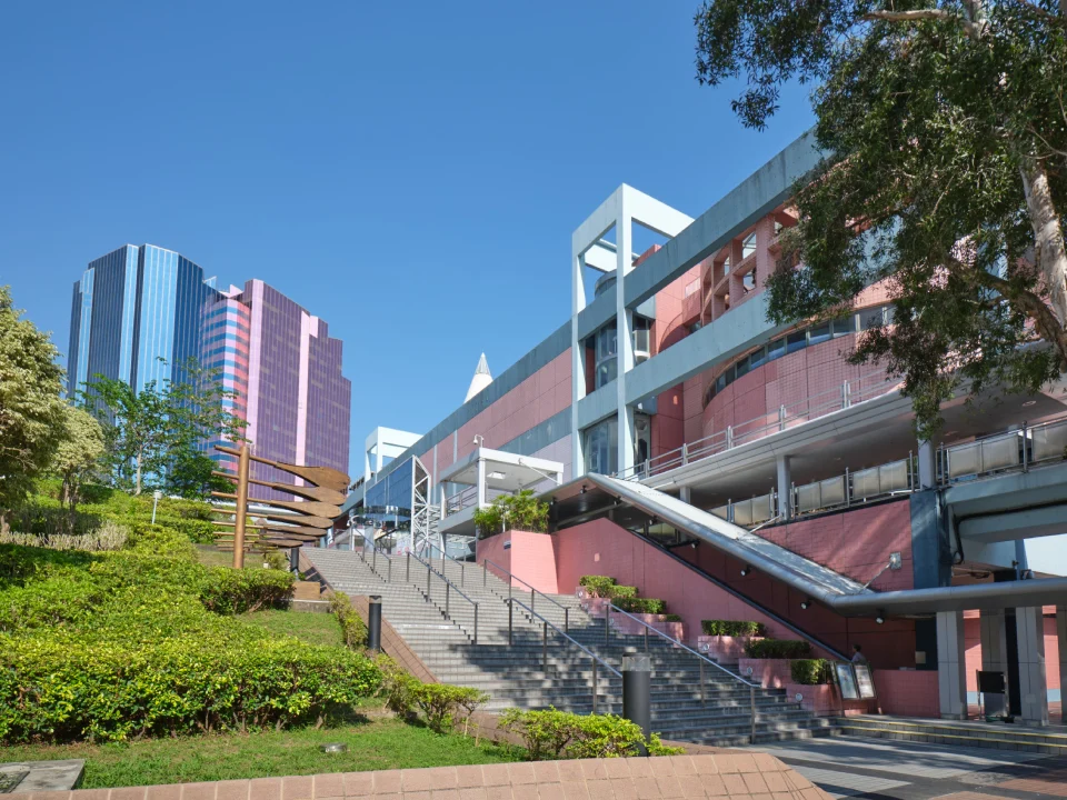 市民可於6月25日起透過SmartPLAY系統以「先到先得」方式預訂7月1日的剩餘免費段節。