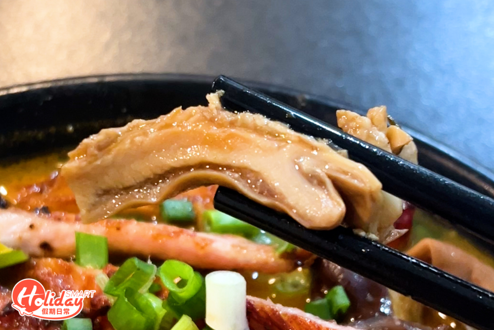 豬肚絲表現正常，食落爽口微韌，可惜不夠入味。