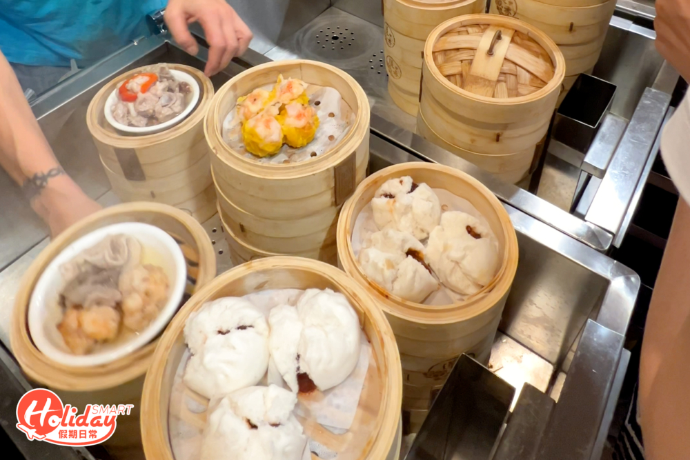 原本小編最期待就是傳統點心，但遺憾地凌晨時段的點心選擇相對少，點心車上長期可見的僅有燒賣、叉燒包及數款炸物。