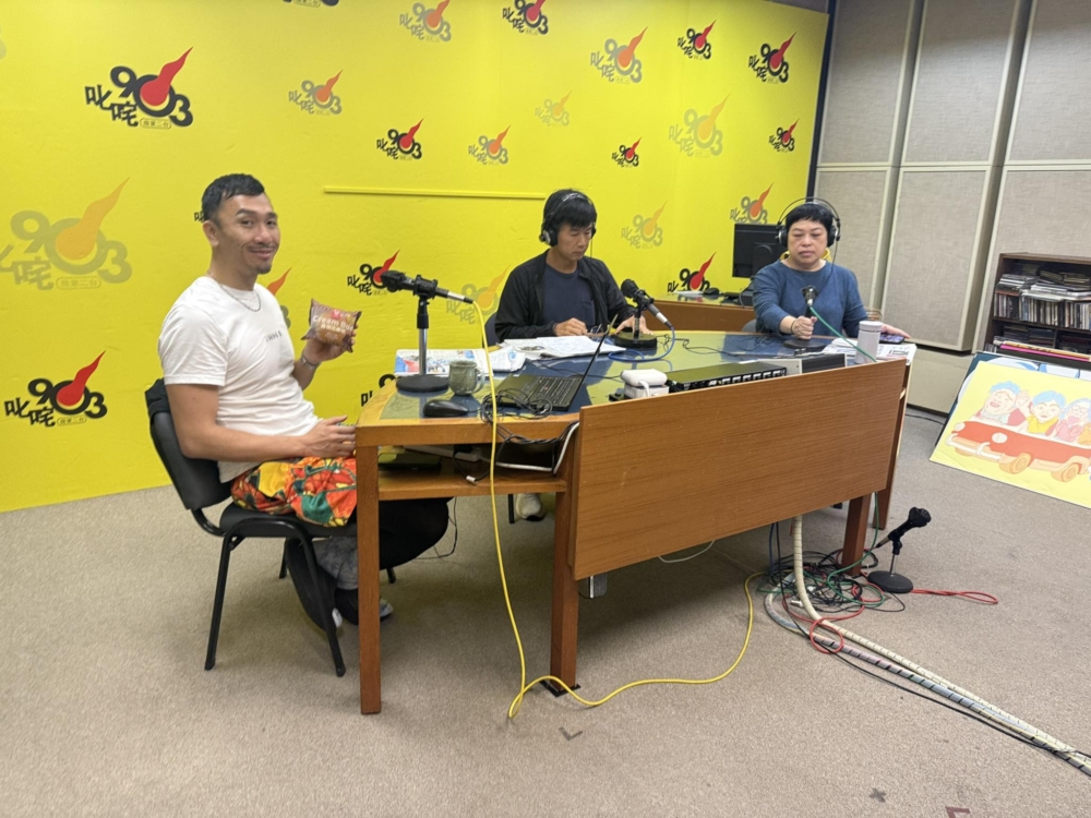 盧覓雪質疑姜濤睇日落時間之餘，亦直言姜濤「智商有啲問題」。