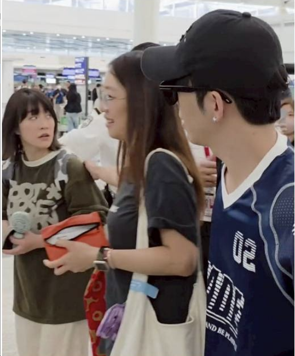 阿正與經理人率先行入拍攝通道時，就竟遭到一名保安攔截並示意：「你行第二度啦」