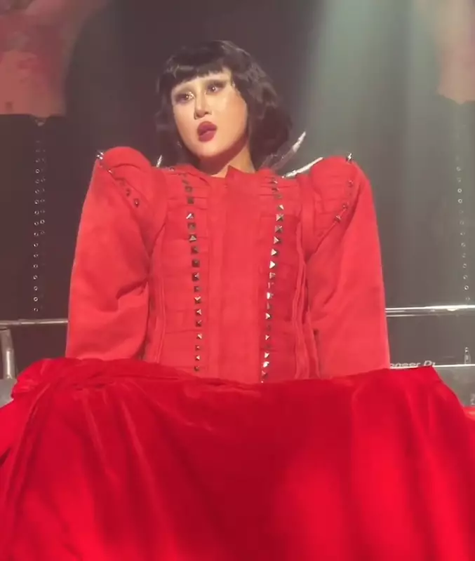 然而最近卻有內地網友指在重慶夜店看到Lady Gaga本尊？