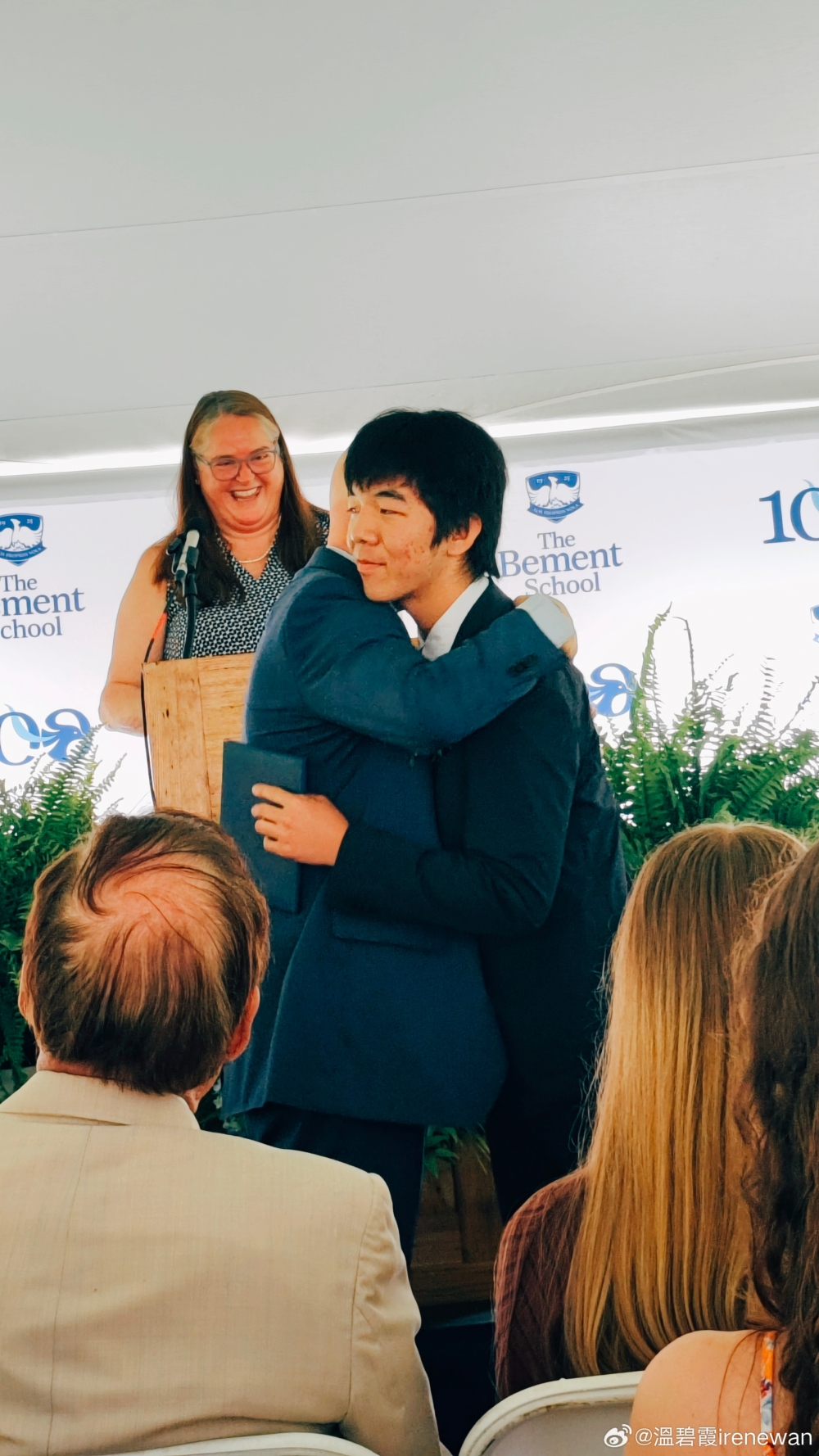 直到2010年在內地遇上被拋棄在火車站的孤兒Xavier，夫妻二人多年來對他視如己出