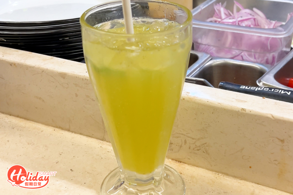 檸檬梳打入口酸酸甜甜，十分清新。