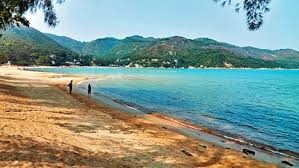 香港睇海好去處：銀礦灣泳灘。