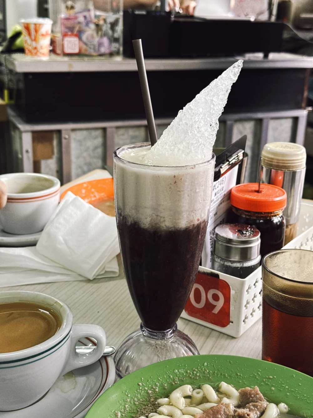 廣成冰室已有60多年歷史的廣成冰室是上水的地標美食之一