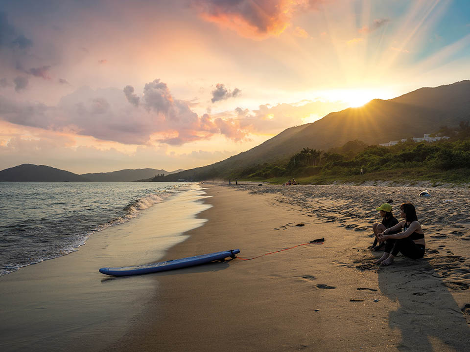 搭乘新渡輪的橫水渡航線，路線連接坪洲、梅窩、芝麻灣和長洲，適合喜歡慢遊探索～