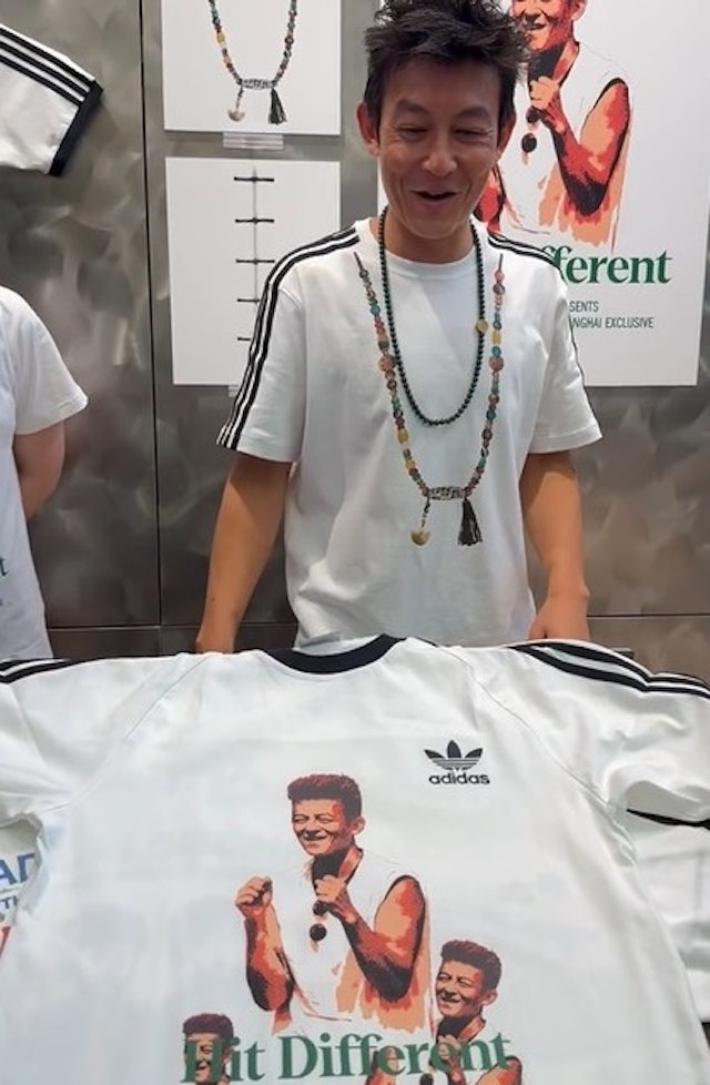 陳冠希近日現身上海某合作品牌店擔任店員被網友野生捕獲