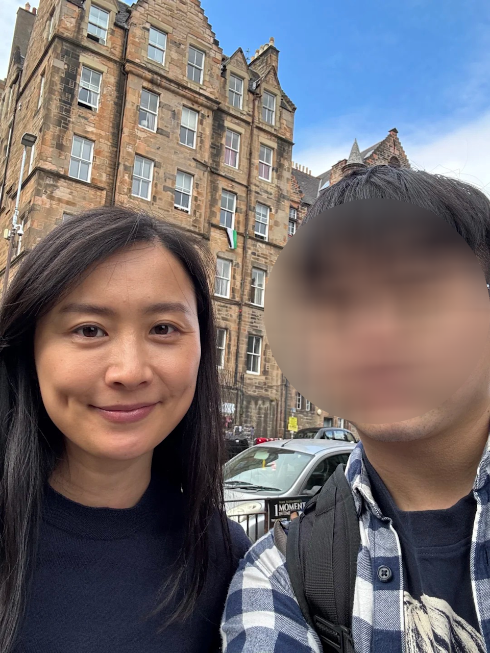 日前就有網友分享在英國愛丁堡偶遇陳法拉