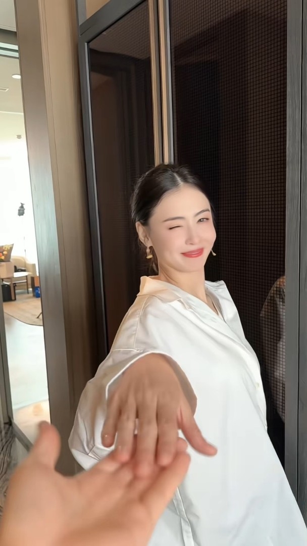 同時亦有部分人懷疑張柏芝疑似變臉