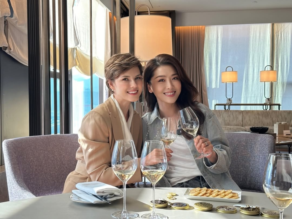 直至近年，周勵淇才「全面復工」，拍戲又拍廣告密密吸金。