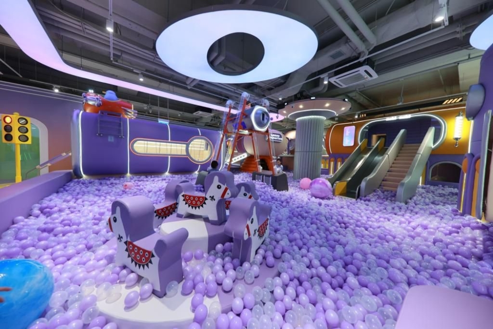 nobi nobi夢幻樂園是油塘區最大型的兒童玩樂場之一，以太空為主題