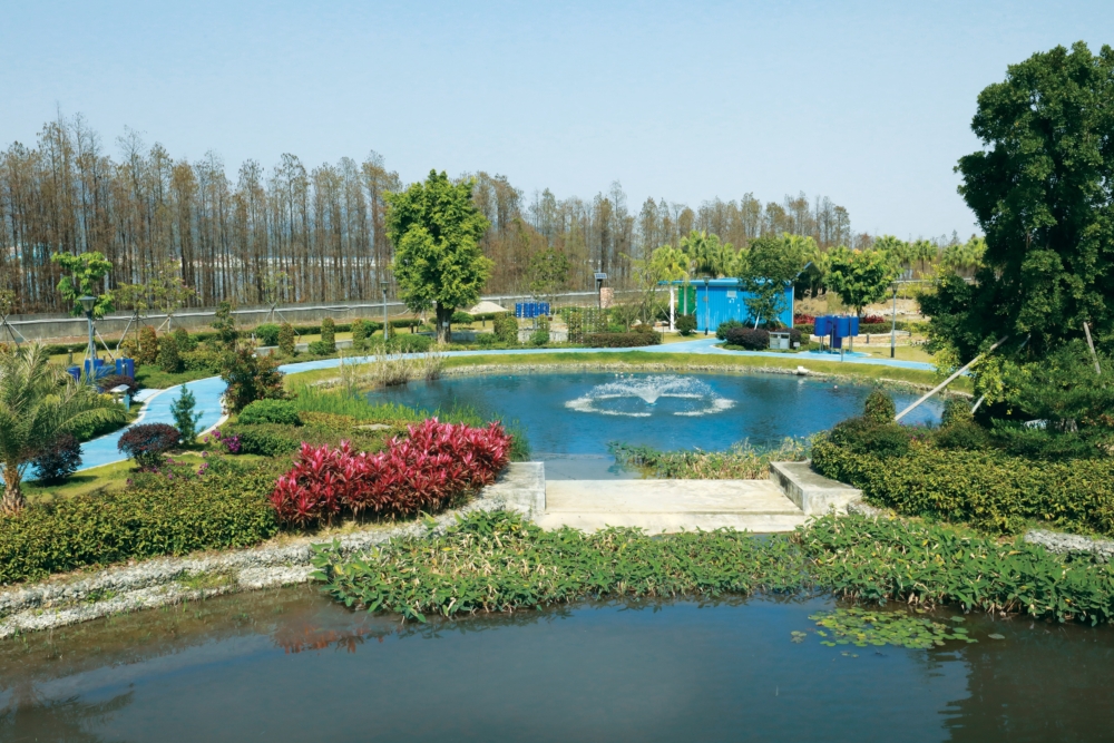 李錦記在人工濕地基礎上建設景觀公園,美化環境,實現人與自然的和諧統一。