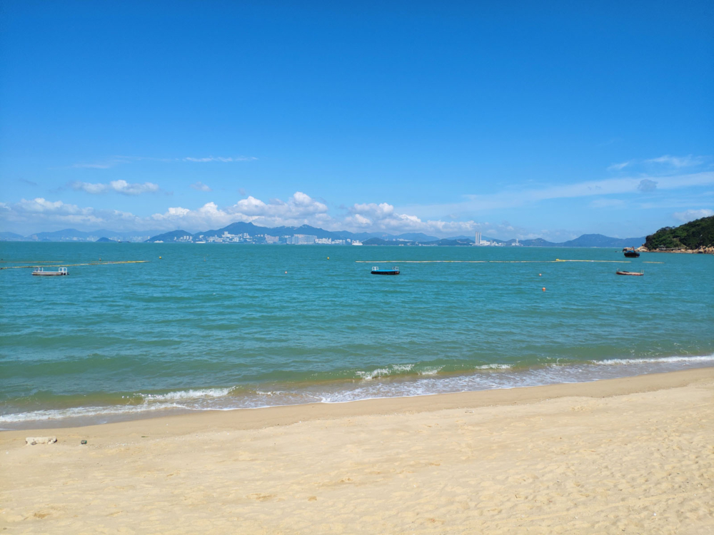 香港睇海好去處：長洲東灣泳灘。