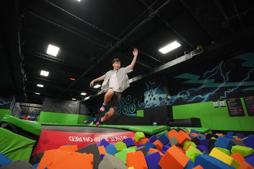 Ryze是港島最大型的室內彈床公園