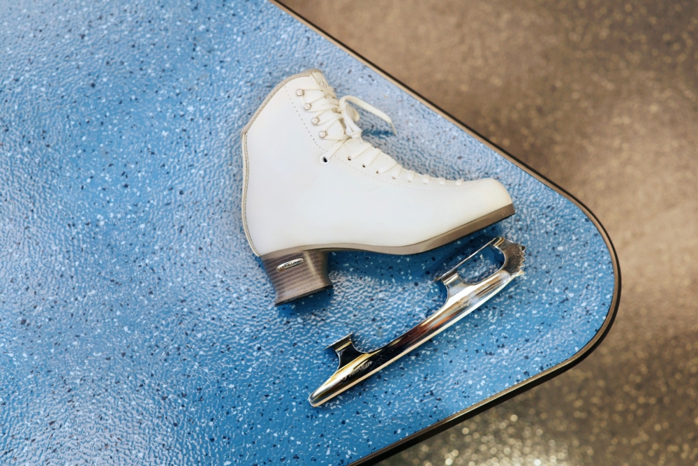 太古城溜冰場的所有費用均以2.5小時為限，並已包含溜冰鞋及頭盔租用。