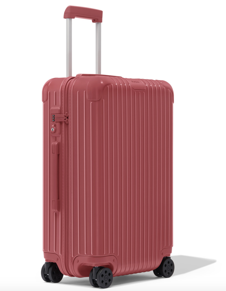 一般登機箱規定是20吋以下，即使有小型的胖胖箱，也會有太寬塞不進飛機置物箱的風險，帶上機可能因此被罰錢。