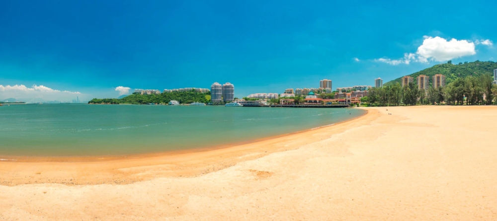 離島區1歲BB好去處：愉景灣大白灣沙灘。