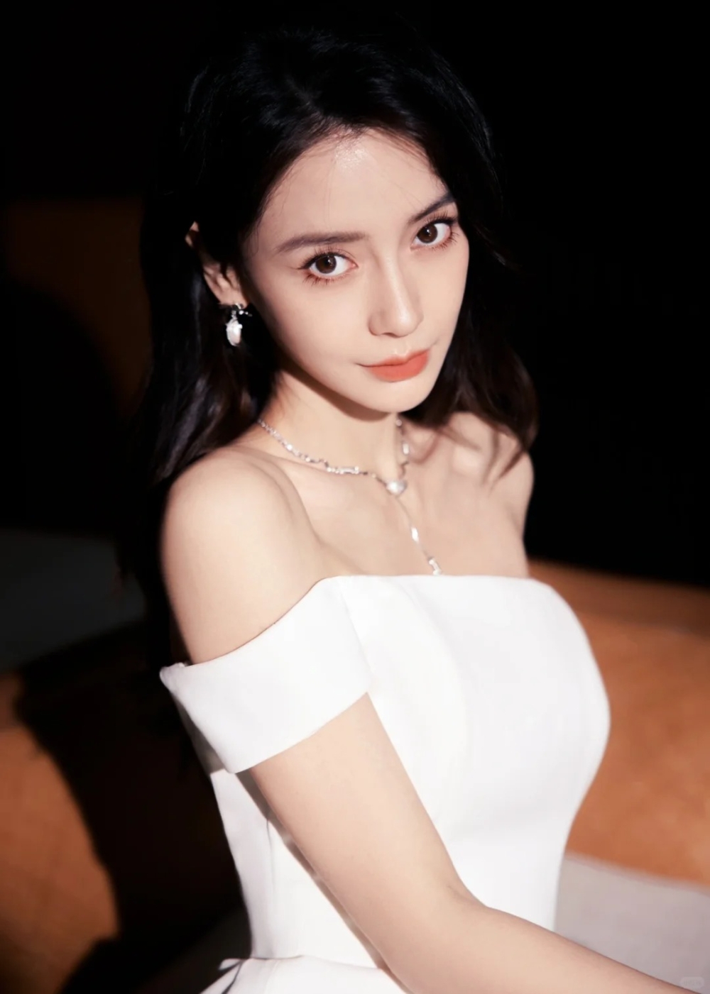 現年36歲的Angelababy（楊穎） 2022年宣布與黃曉明離婚