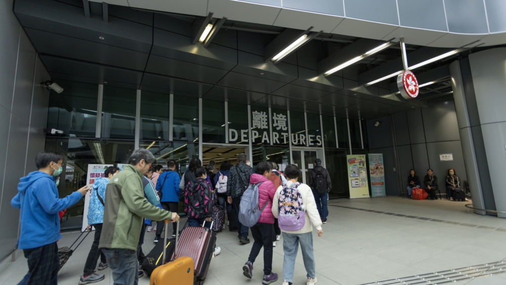 蓮塘口岸的開放時間是每日早上 7 時至晚上 10 時,長達 15 小時的通關服務讓旅客能彈性安排北上行程,無論是即日來回購物或深入廣東東部遊玩都十分方便。