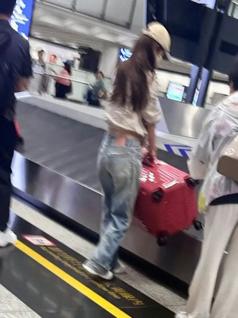 日前Baby又再在香港機場被巧遇