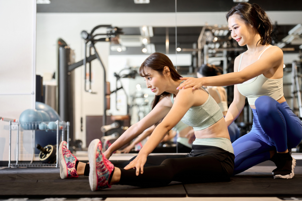 健身教練課程有助在健身時動作準確，這樣一來也能避免受傷的風險。