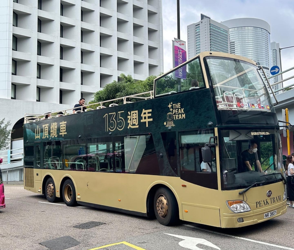 想在登山前先輕鬆遊覽市區，Big Bus觀光巴士的「紅線」是結合市區觀光和登山行程的輕鬆選擇！