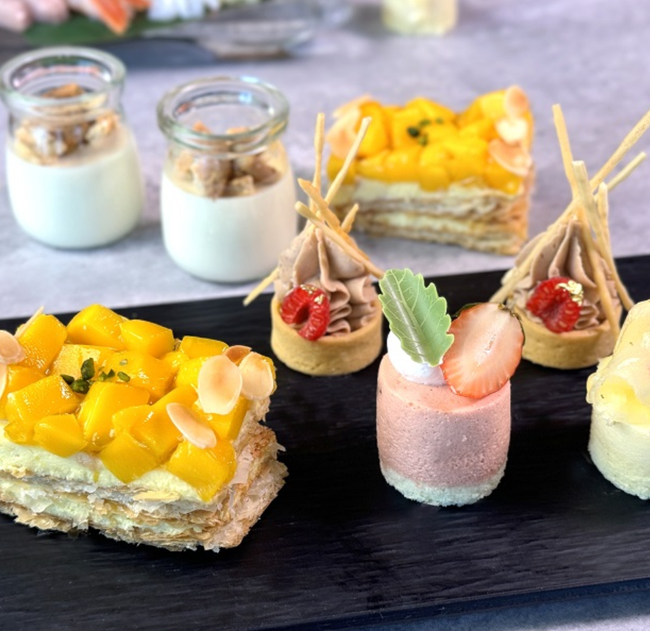 8月自助餐優惠｜8度海逸酒店 - 假日自助午餐 成人買二送二