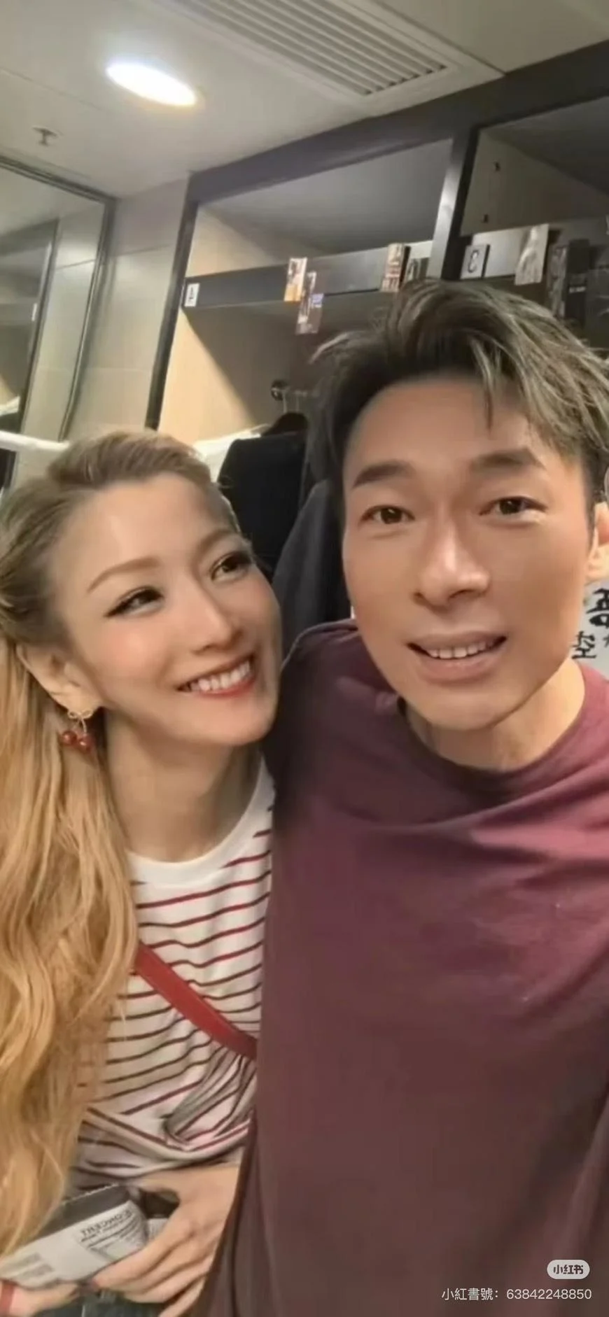而其實今次BIG FOUR演唱會中許志安與Sammi亦有頻頻放閃!