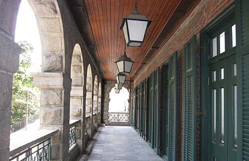 現今，原建築大部分已被拆卸重建為西營盤社區綜合大樓，但其標誌性的花崗石正立面仍被完整保留。