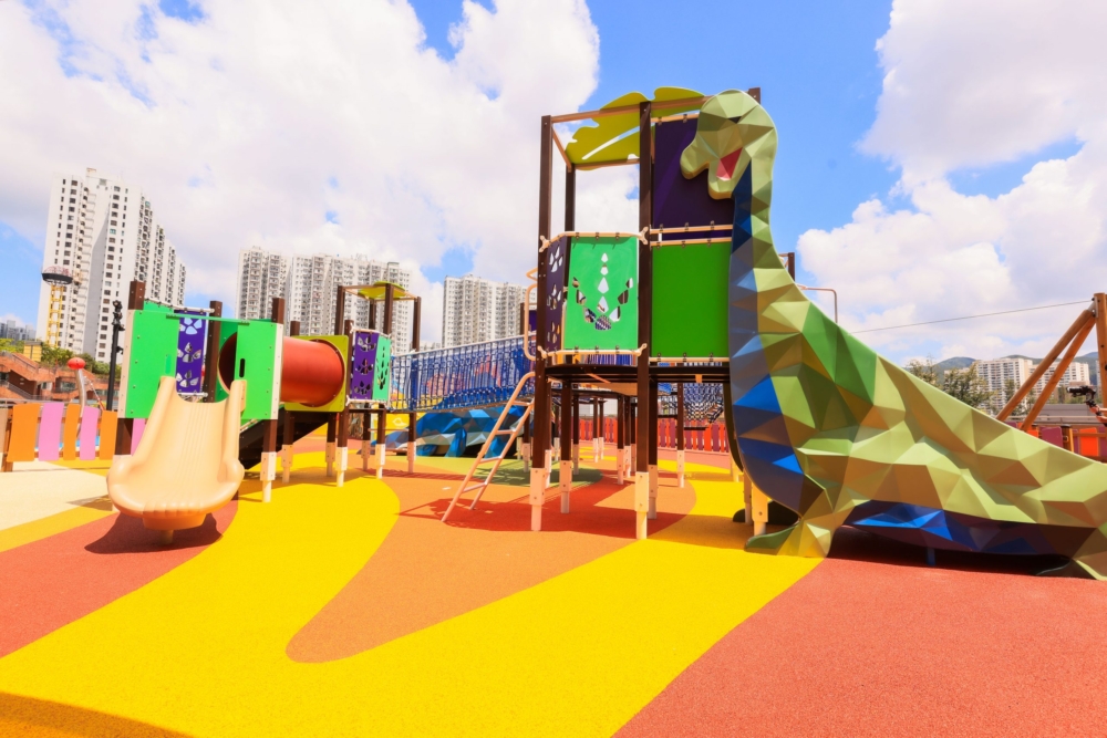 恐龍公園佔地達35,000平方呎，是以恐龍為主題的大型常設戶外遊樂場！