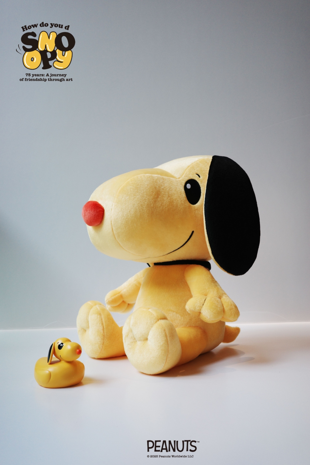 同樣由荷蘭藝術家 Florentijn Hofman 與 PEANUTS 聯乘的 Snoopy x 小鴨造型絨
