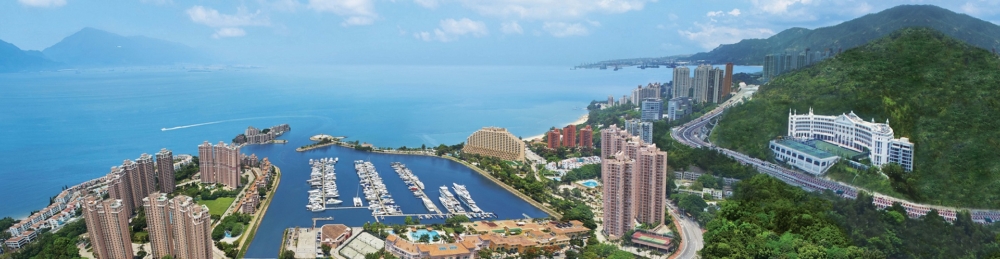 在香港黃金海岸,美食推介主要集中在黃金海岸商場和香港黃金海岸酒店內。