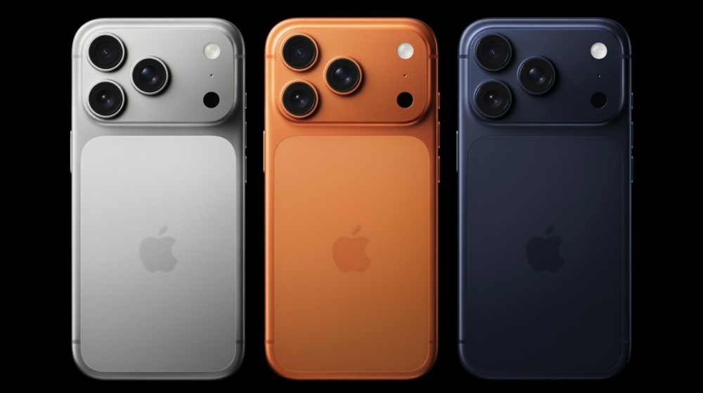 iPhone 17 Pro & iPhone 17 Pro Max顔色:銀色、宇宙橙色、深墨藍色