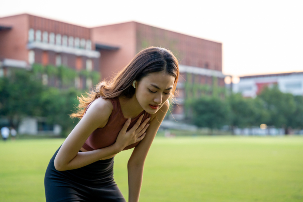 掌握能順暢對話的「有氧心率」（最大心率的60%至80%），並透過加入間歇訓練，能最大化跑步的燃脂效果。