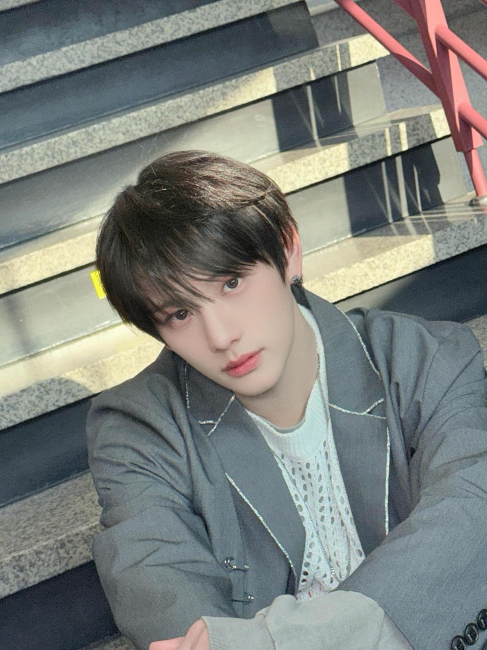 這位男團成員名為麥駿昇（SING），現年23歲。