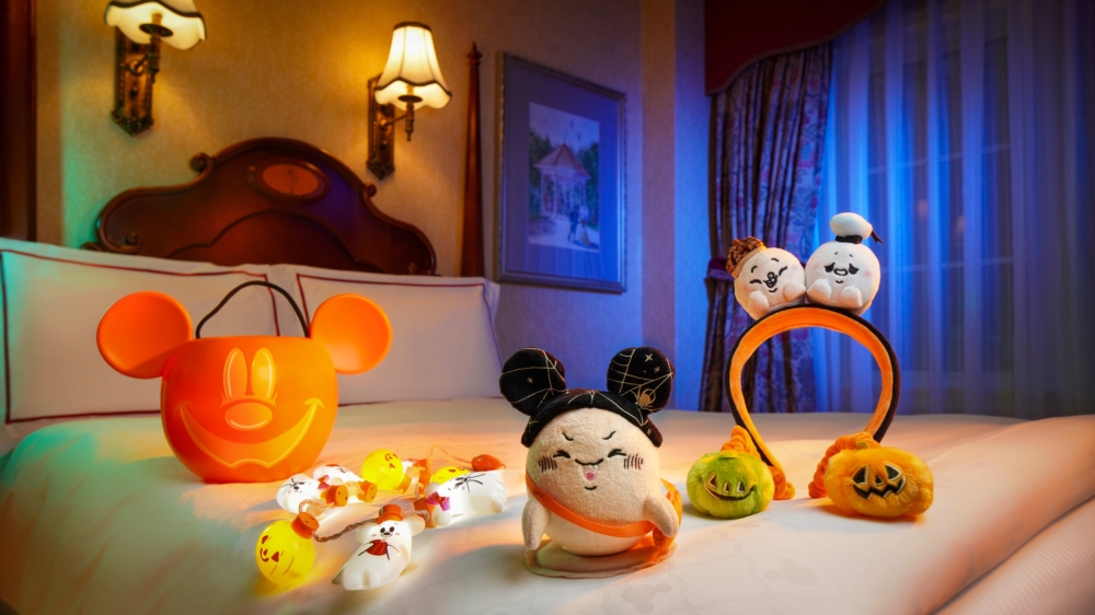 預訂特別房間派對套裝，更可獲贈獨家米奇與好友萬聖節限定造型禮品