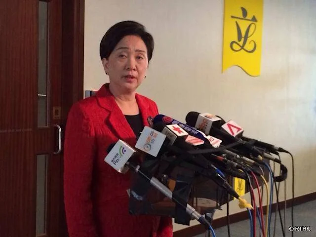 網友：「立下眼真係好似劉慧卿」