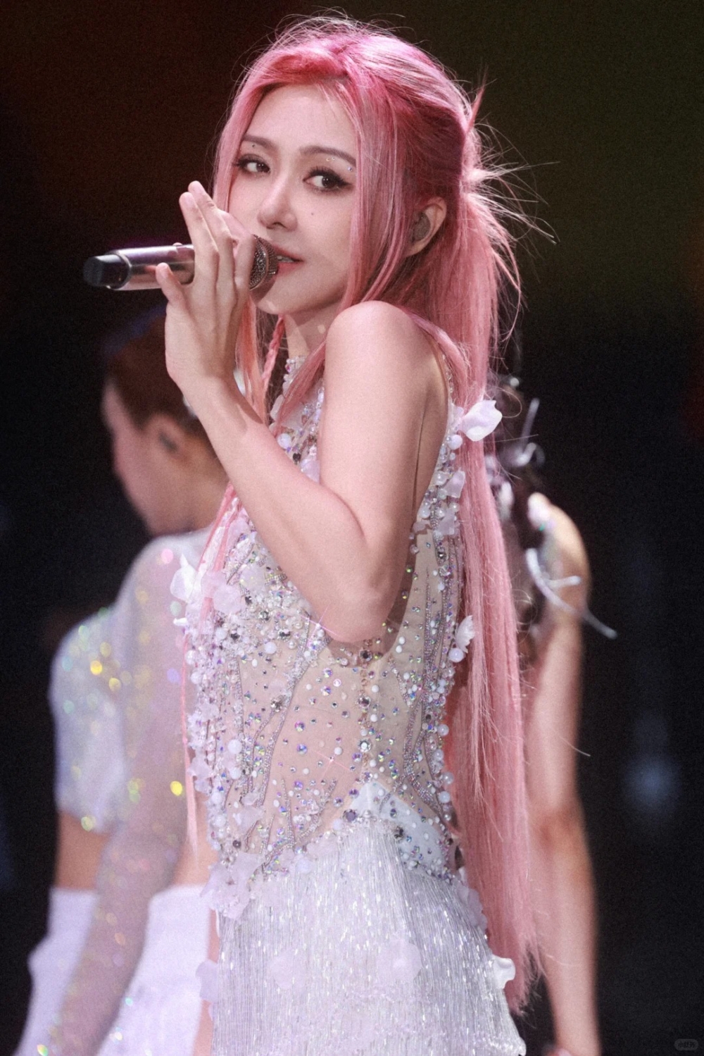 不過亦有網友批評攝影師行為過份