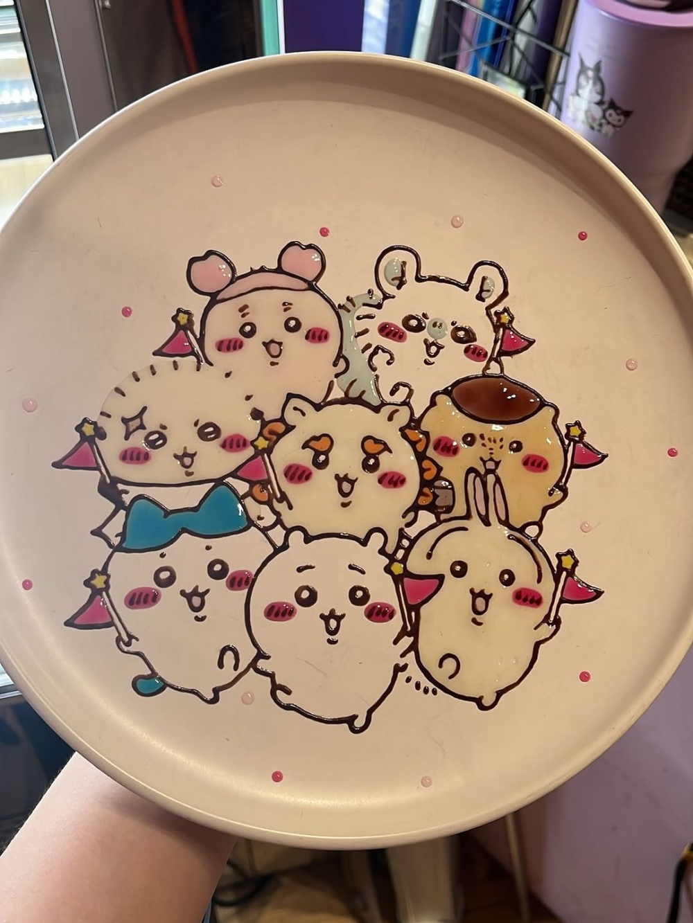 Homeland只需加$35即可預約繽紛童趣的「生日畫碟」服務,畫師會以可愛構圖和祝福語句打造節日氣氛。